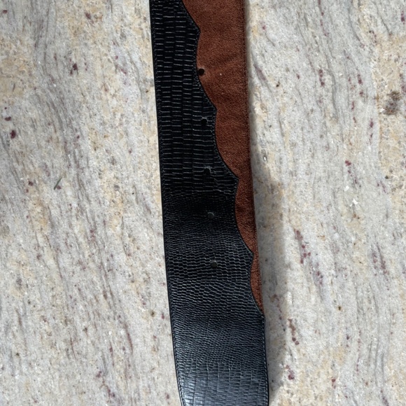 Black Belt with Tan Suede - Picture 3 of 5